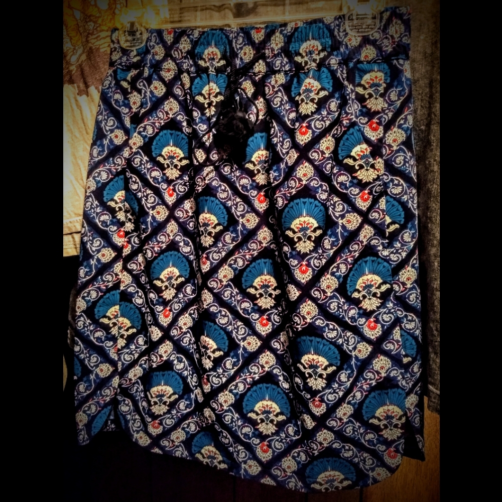 Bold Pattern LOFT Skirt w Pockets